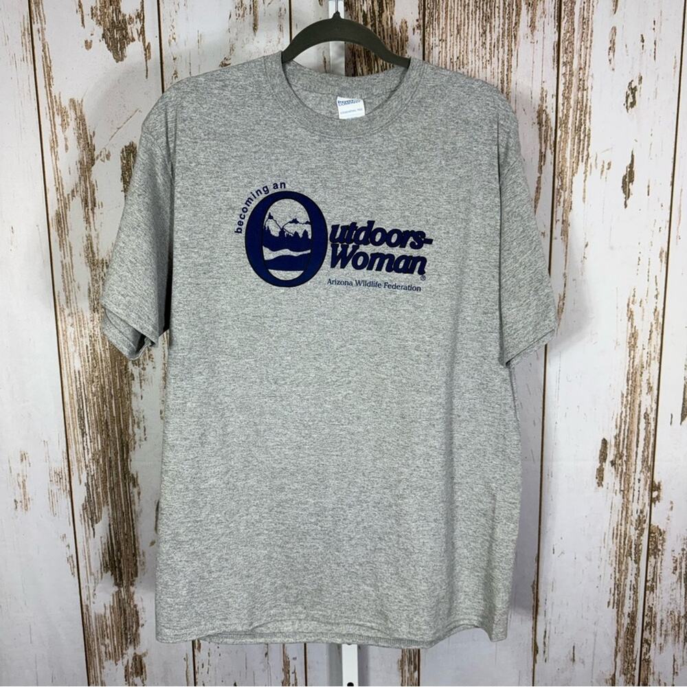 Port & Company, Heather Gray Outdoors-Woman Graphic Tee. Size Large. Pristine